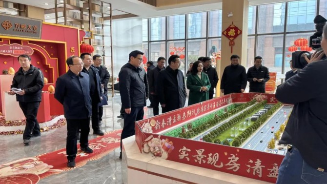 何东带队调研指导置业公司百郦天香项目